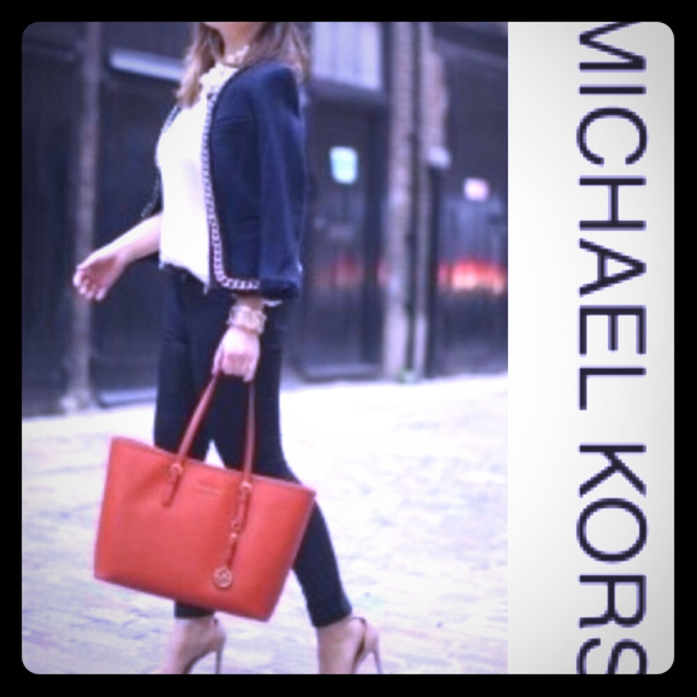 Michael Kors Large Jet Set Travel Tote - Coral